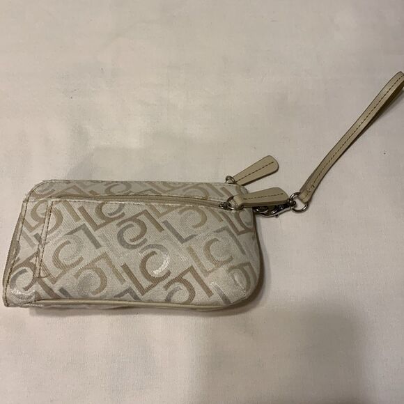 Liz Claiborne Wristlet w/leather trim. Zip around w/zipper pocket & snap closure - Picture 2 of 10